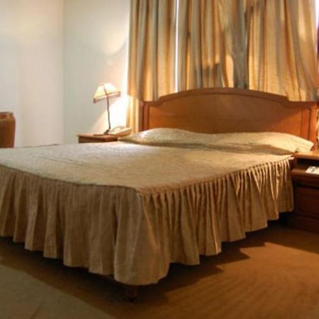 Hotel Sita Manor Gválijar Kültér fotó
