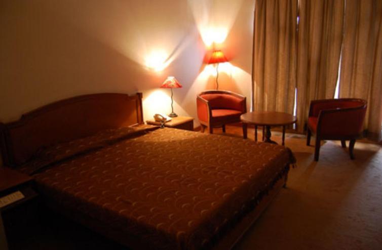 Hotel Sita Manor Gválijar Kültér fotó
