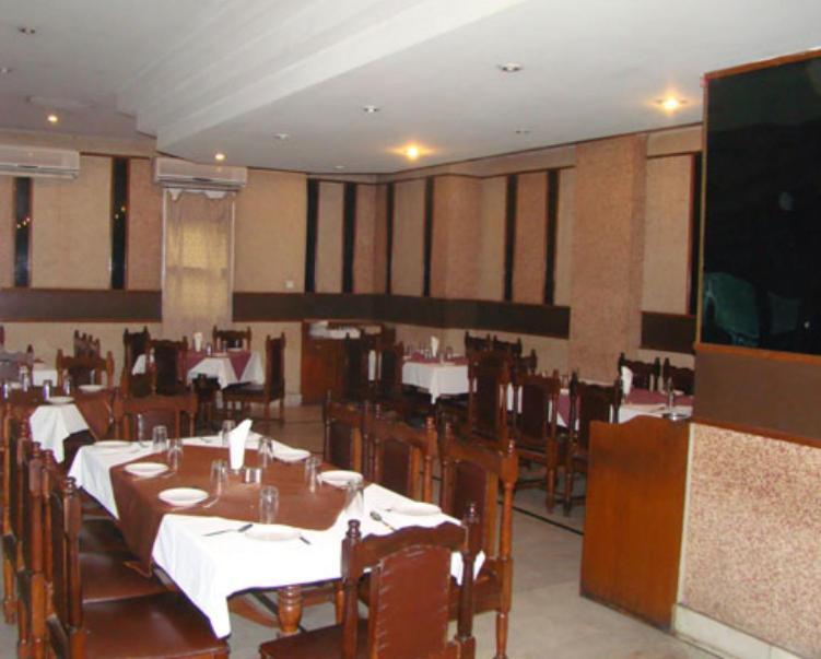 Hotel Sita Manor Gválijar Kültér fotó